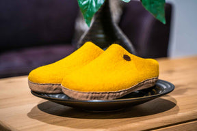 Barfuß-Hausschuh Footprint, gelb