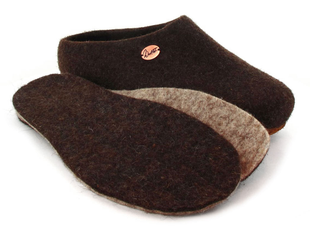 5 classic-handgefilzte-pantoffeln-mit-einlegesohle-braun #farbe_braun