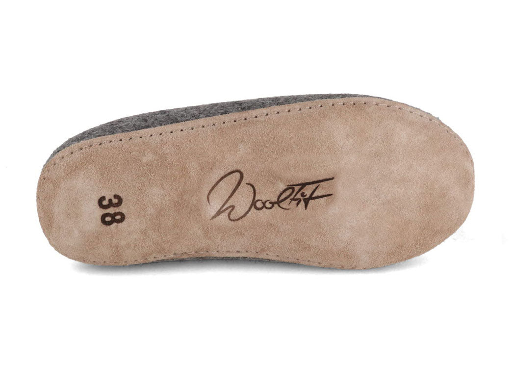 sohle classic-schmal-handgefilzte-pantoffeln-mit-einlegesohle-hellgrau #farbe_hellgrau