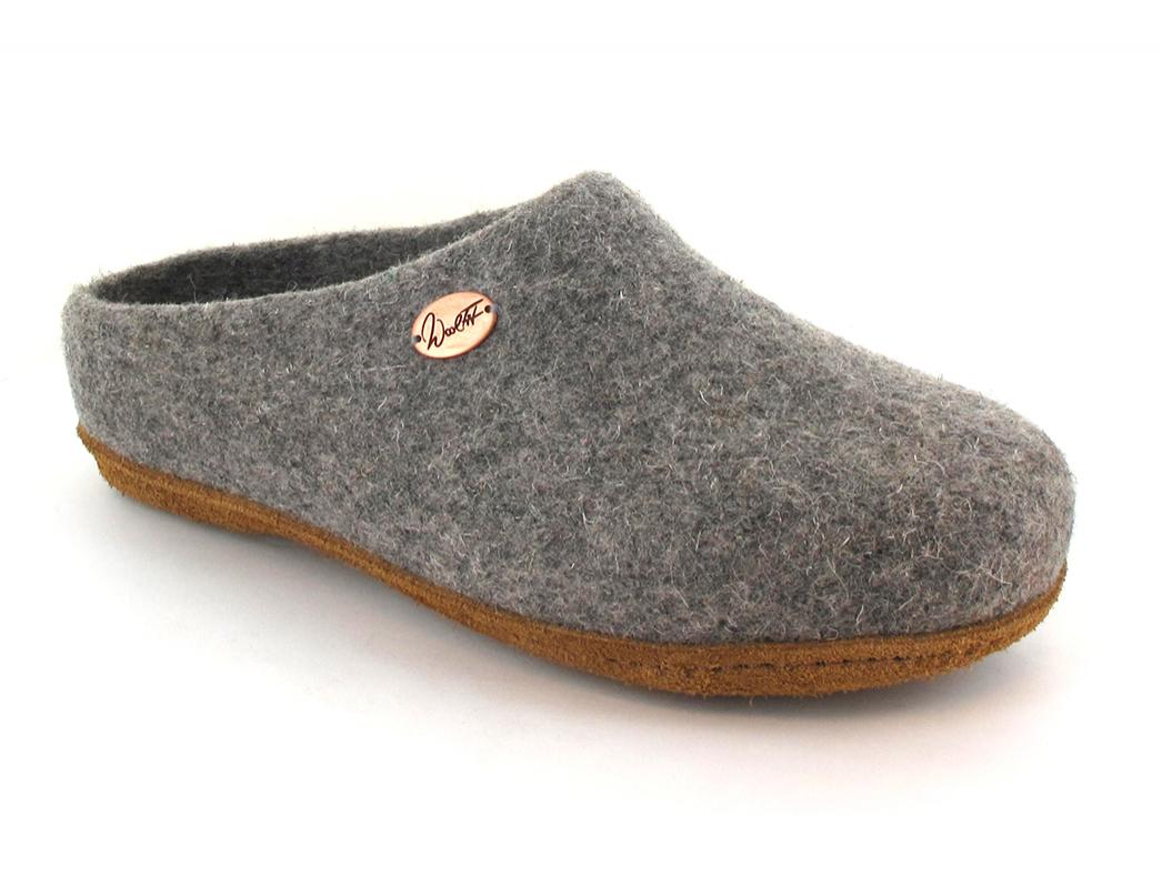 classic-schmal-handgefilzte-pantoffeln-mit-einlegesohle-hellgrau #farbe_hellgrau